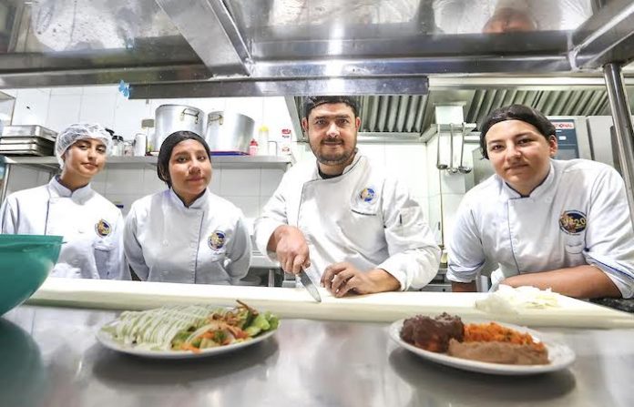 Inundarán sabores de la comida regional festejos de la Preparatoria 20 de la UANL