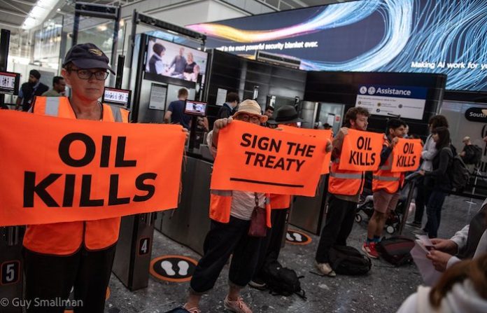 Detenidos siete activistas de Just Stop Oil en el aeropuerto de Heathrow