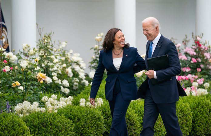 Biden dice que las elecciones de noviembre marcarán el rumbo de EU para décadas