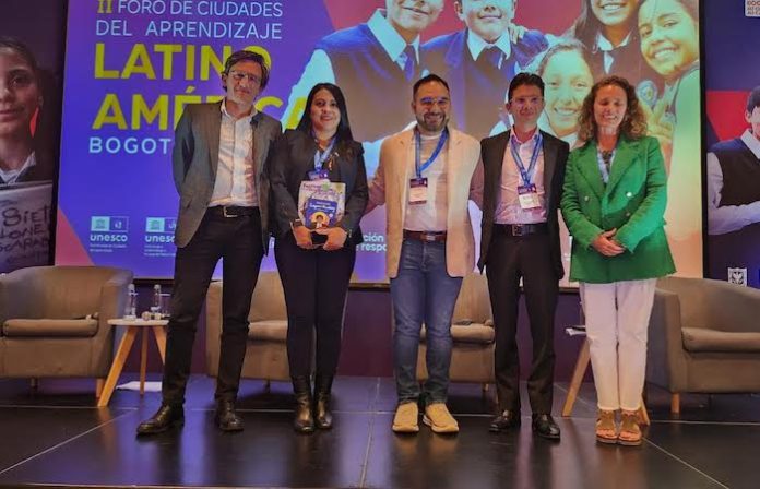 Escobedo presenta su éxito en políticas públicas en Foro Latinoamericano