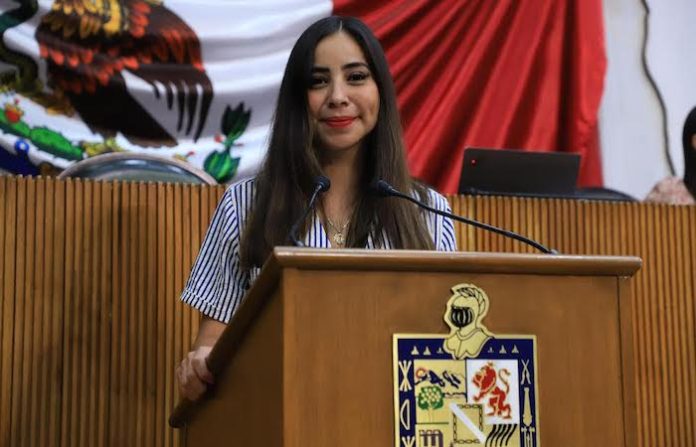 Crisis de movilidad y reconocimiento a atletas en el Congreso de NL