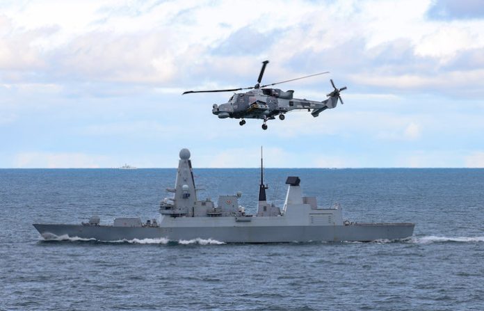 La Marina británica informa de otro intento de ataque contra un barco cerca de Yemen