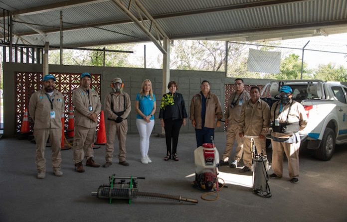 Supervisan autoridades educativas y de salud fumigación de escuelas