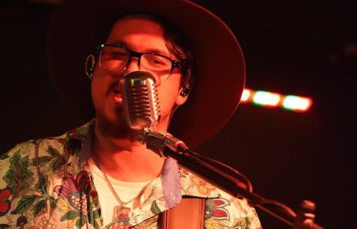 David Mora presenta su disco ‘6 y 3’: Una colección de cartas y canciones en tono blues rock