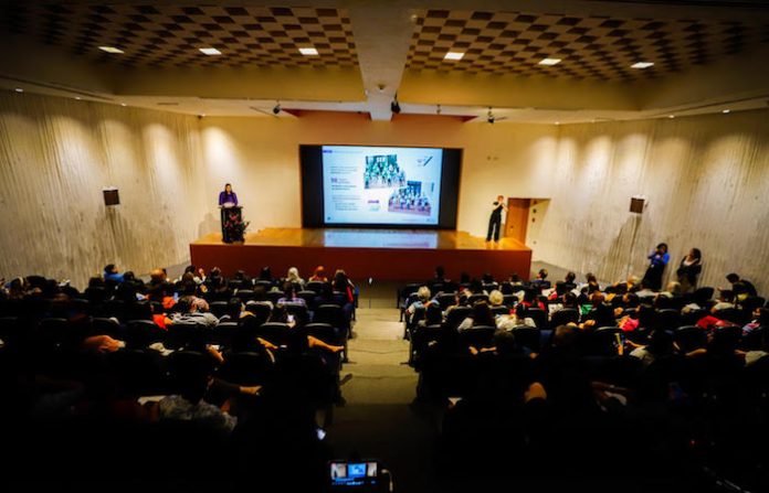 Presenta Instituto de las Mujeres Regias informe trianual de labores