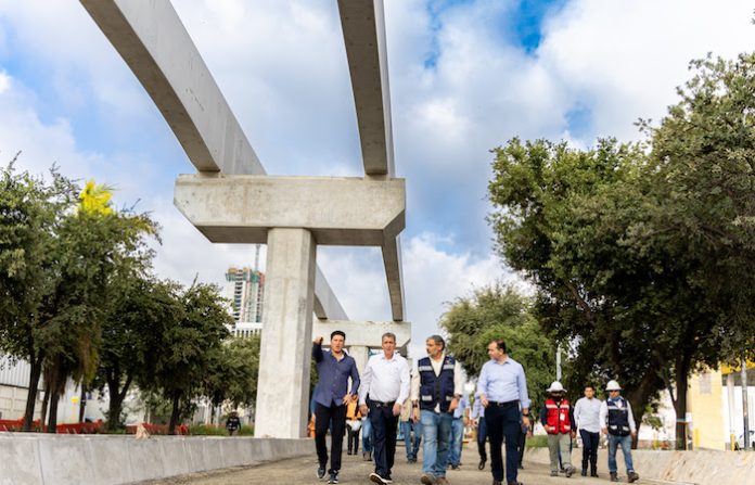 Samuel García supervisa avance de la Línea 6 del Metro, la más grande de América