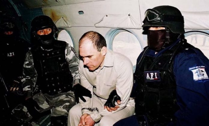 EU libera a Osiel Cárdenas exjefe del Cártel del Golfo, lo entregarán a México el lunes