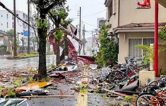 Al menos seis muertos por fuerte tifón en Japón