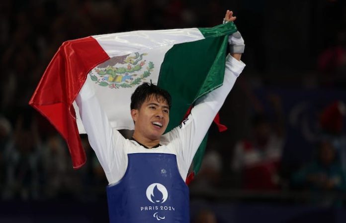 Le da plata Luis Mario Nájera a México en para taekwondo de París 2024