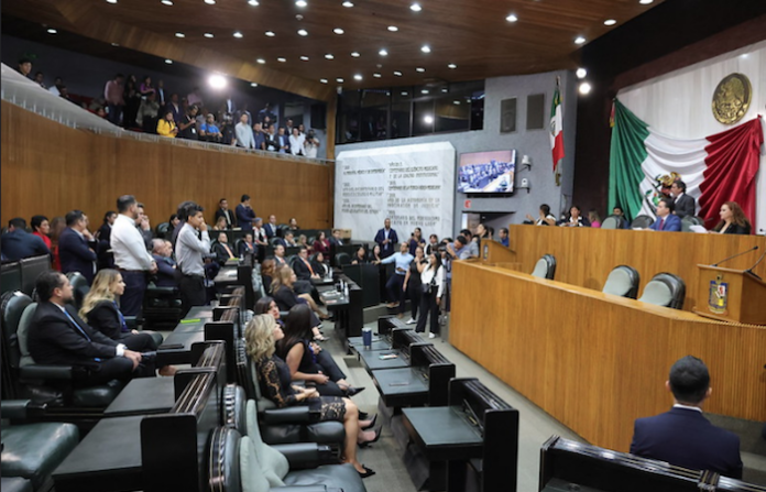 Llegan nuevos diputados y salientes dejan juicio a Samuel García en sus manos, además de que aprueban reponer elección de Fiscal