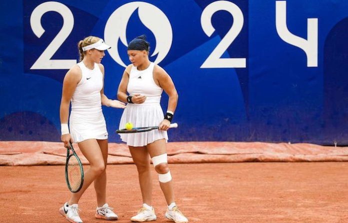 Las rusas Mirra Andreeeva y Diana Shnaider se quedan con plata en dobles femenino en JJOO