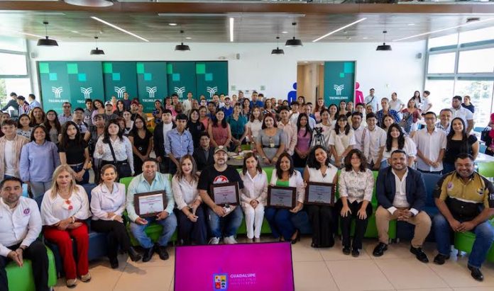Motiva Guadalupe a más de 120 jóvenes con “Visión hacia el Futuro”