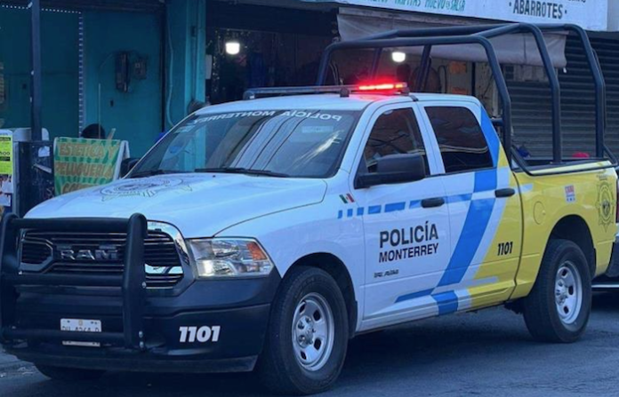 Hombre resulta herido tras pelearse en el Centro de Monterrey