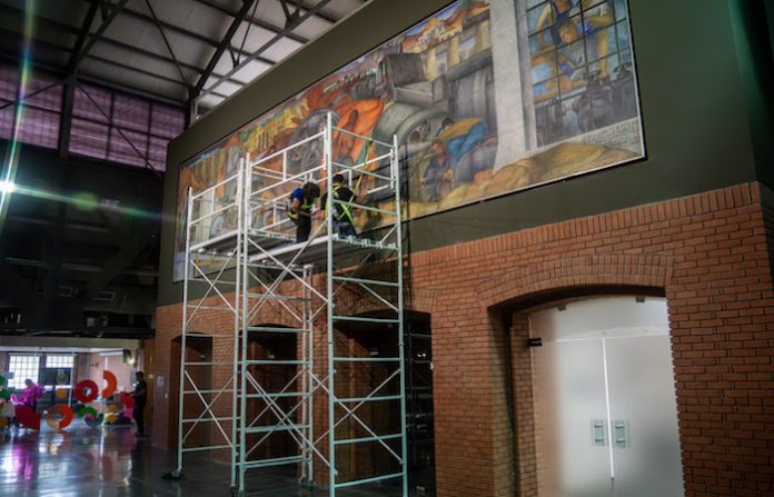 Revisan expertos mural “Alegoría de la Producción”, de Fermín Revueltas