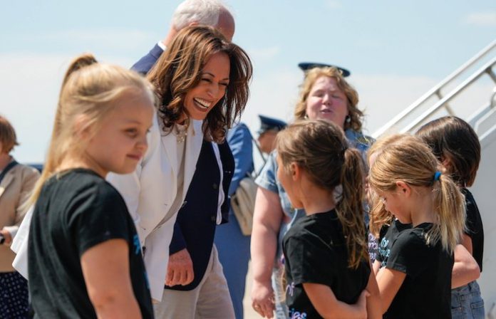 Harris anuncia que espera con ansias el debate del 10 de septiembre con Trump