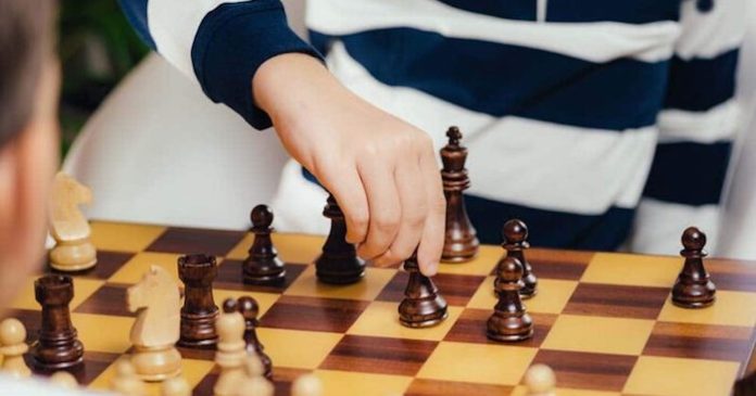 Suspenden temporalmente a ajedrecista daguestaní por intento de envenenamiento a su rival