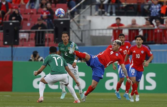 Chile cae ante Bolivia en Santiago por primera vez en 98 años