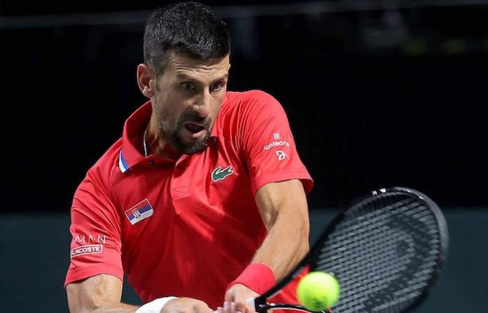 Djokovic da una victoria contundente a Serbia en Copa Davis