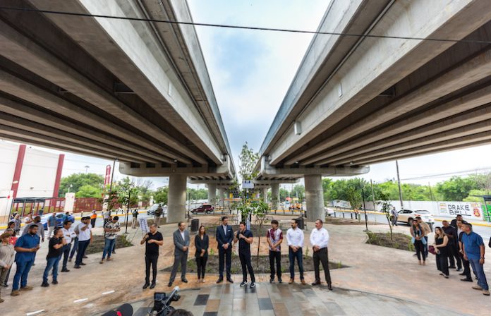 Inauguran Puente Churubusco-Vía a Tampico en Monterrey
