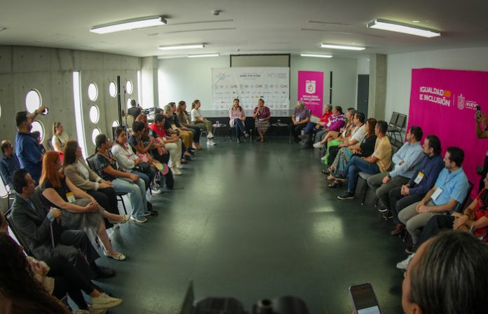 Comparte Rigoberta Menchú encuentro con Secretaria Martha Herrera y Comisión para la Inclusión y No Discriminación de NL