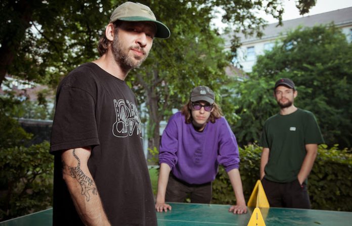 Jazzbois vuelve a sus raíces en su nuevo álbum Still Blunted