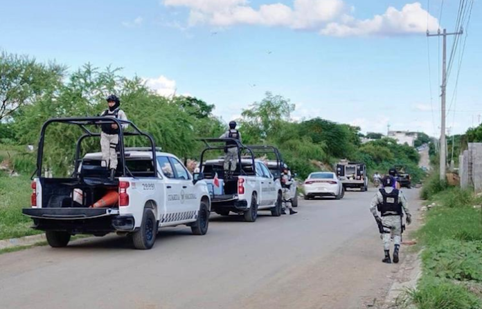 Asesinan a sujeto y tiran su cuerpo en basurero