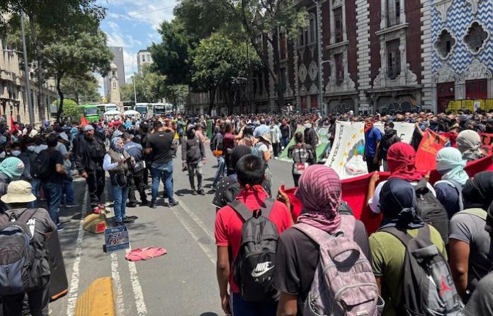 Video: Acnudh pide garantizar en México protestas de familiares de 43 desaparecidos hace 10 años