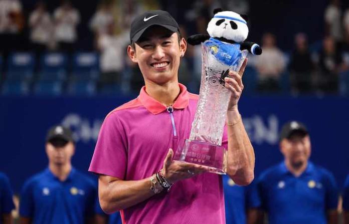 Hazaña china: Shang levanta en Chengdu su primer título ATP Tour