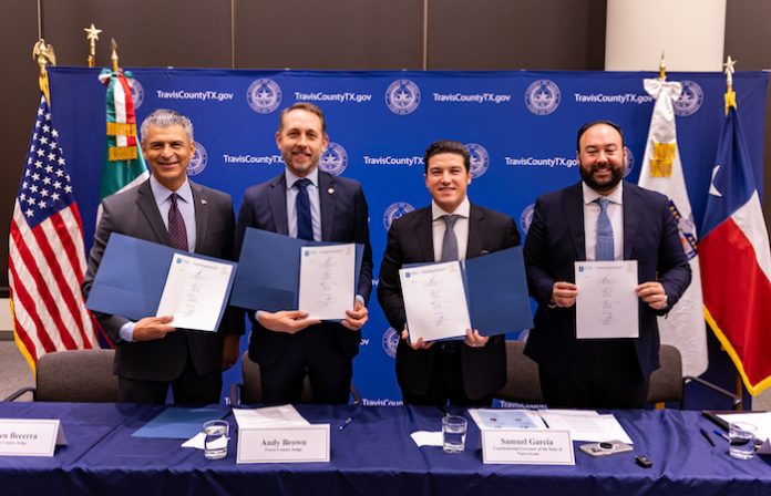 Nuevo León y Texas firman acuerdo para desarrollo de ruta ferroviaria de pasajeros