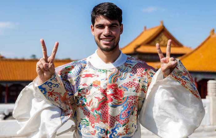 Alcaraz y Gauff visitan la Ciudad Prohibida antes de Pekín