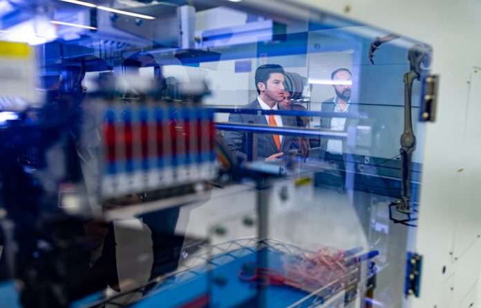 Samuel García busca nuevas inversiones tecnológicas en gira por Austin, Texas