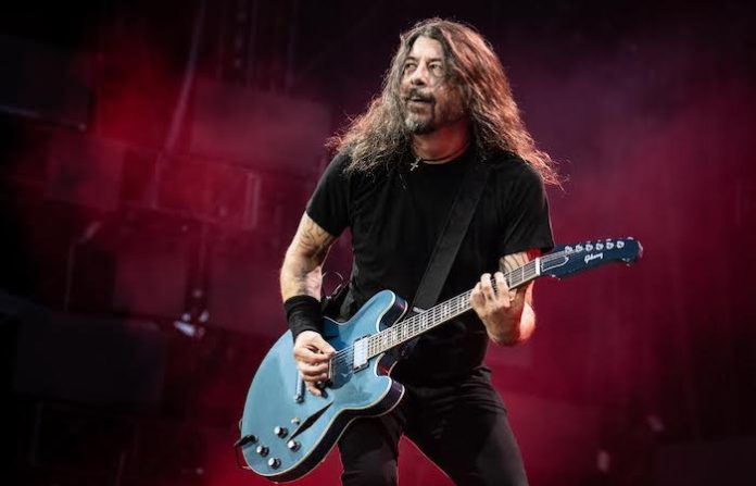 Foo Fighters cancela concierto tras infidelidad de Dave Grohl
