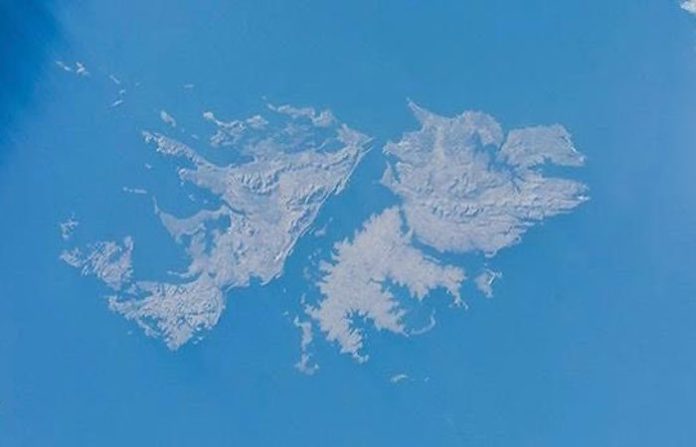 Gobierno de Argentina acusa a petrolera israelí de actividades ilegales en Islas Malvinas