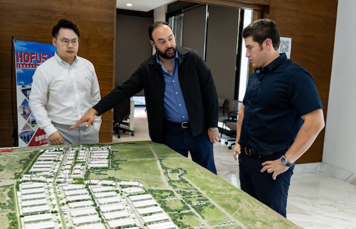 Recorrido del Gobernador Samuel García en Hofusan Industrial Park