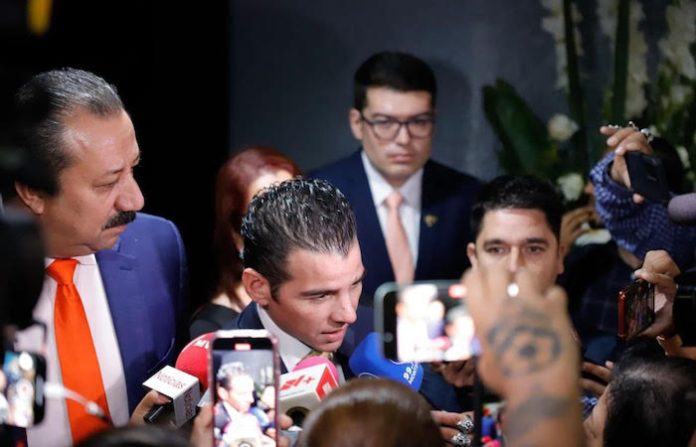 Miguel Flores exige legalidad en la Mesa Directiva del Congreso del Estado