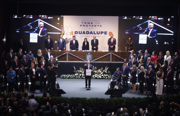 Héctor García toma protesta como el primer alcalde de Movimiento Ciudadano en Guadalupe y promete transformación