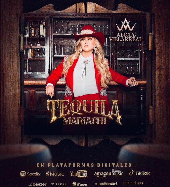 ¡Alicia Villarreal la rompe con “Tequila Mariachi”!