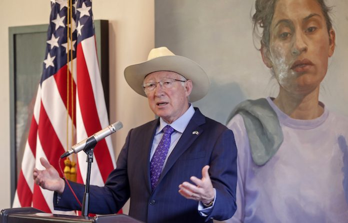 México mantiene relaciones con EU pero rechaza intervencionismo, dice presidente