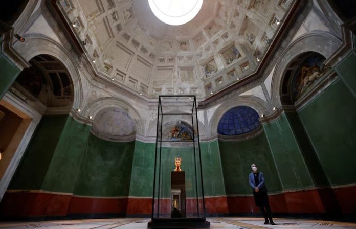 Arqueólogo egipcio inicia campaña para exigir a Alemania devolver el busto de Nefertiti