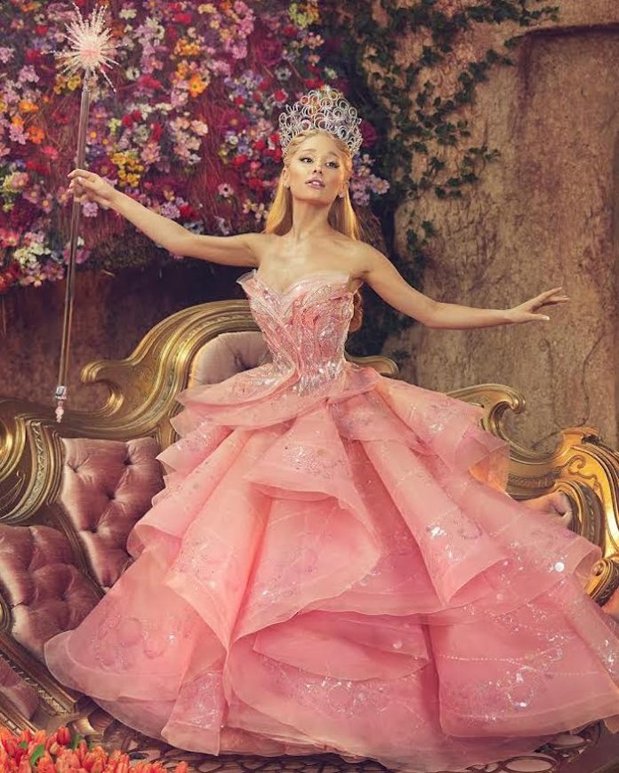 Ariana Grande y el elenco de “Wicked” llegan a México para la premier mundial