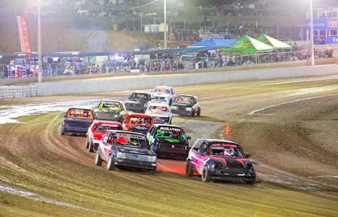 El “Gran Premio Topless”, llenó de adrenalina al Aquiles Speedway Park