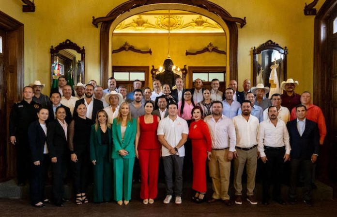 Gobernador Samuel García refrenda su apoyo a municipios rurales de Nuevo León