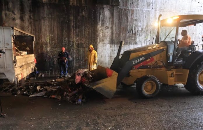 Autoridades de Monterrey intensifican labores de limpieza y auxilio ante pronóstico de lluvias