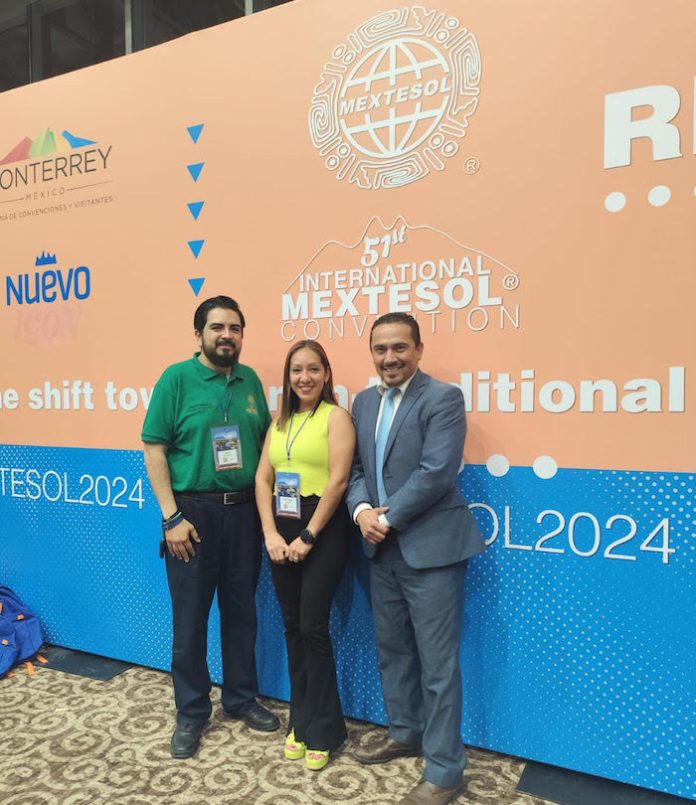 Más de 3 mil docentes actualizan sus conocimientos de inglés en Monterrey