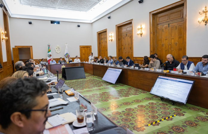 Gobernador Samuel García reúne a su Gabinete previo al Tercer Informe de Gobierno