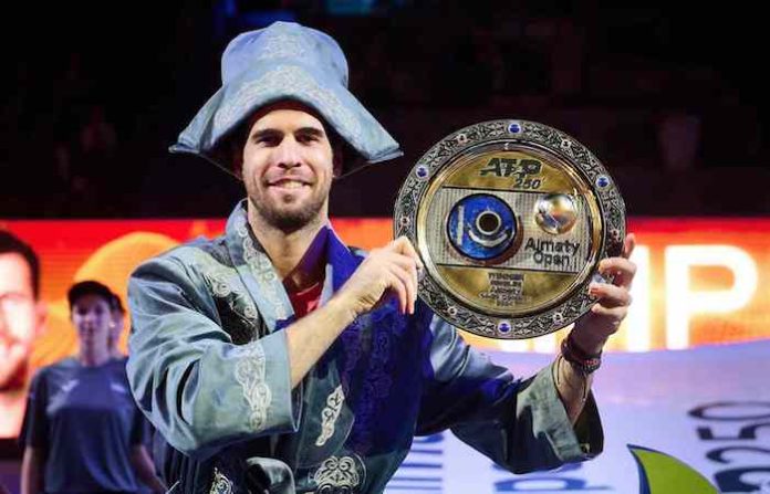 Khachanov conquista el título en Almaty