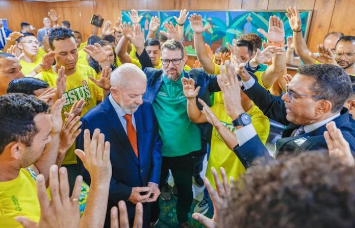 Lula está apto para ejercer su rutina de trabajo, según boletín médico