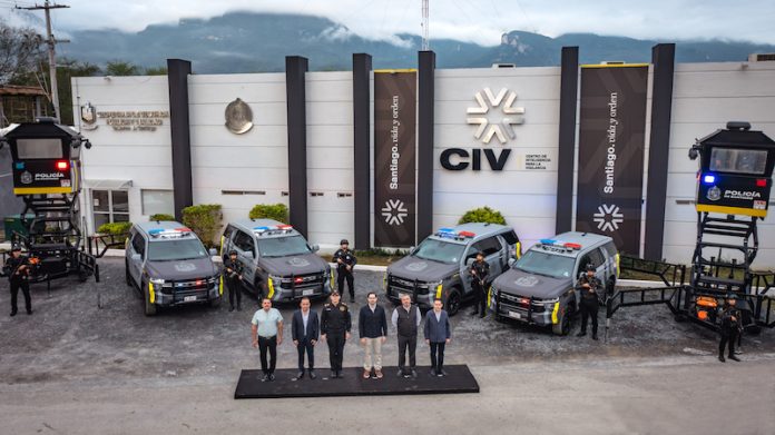 David de la Peña refuerza la seguridad en Santiago con nuevas unidades y torres de vigilancia