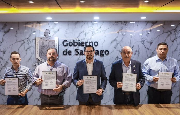 Alcaldes del corredor Santiago-Linares exigen mantenimiento urgente de la Carretera Nacional