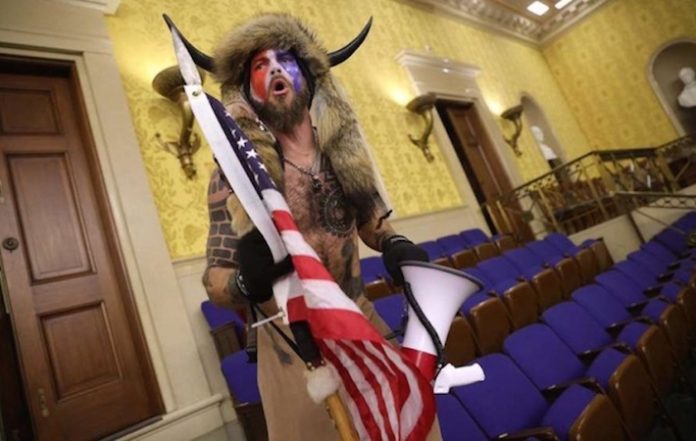 Más del 25% de los estadounidenses teme una guerra civil tras las elecciones, según encuesta